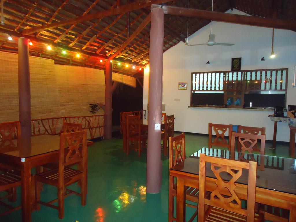 Pearl Cave Cabanas & Resturant Tangalle Exterior photo